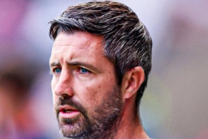 英冠第18位，天空：斯旺西准备解雇主教练艾伦·希恩